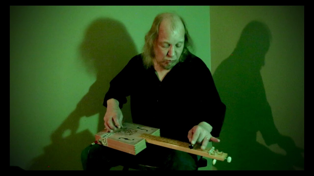 35 dollar HINKLER BLUES BOX GUITAR demonstration