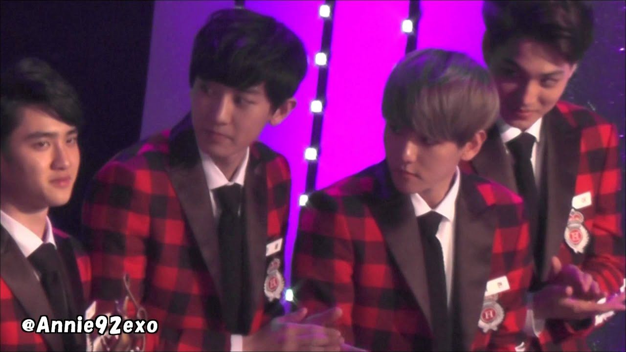 140123 44 EXO 엑소 Baekhyun D.O Kai crying @ Seoul Music Awards 2014 서울가요대상 artists seat 受賞 speech