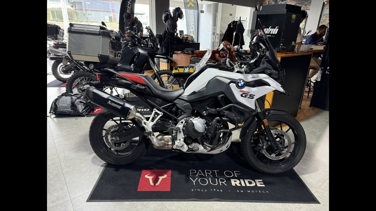 BMW F750GS stock exhaust vs Akrapovic exhaust + resonator delete pipe
