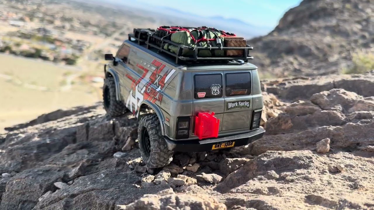 Hobbyplus RockVan loaded up and hitting the trail/rock#rccrawl #rockvan #4x4van 