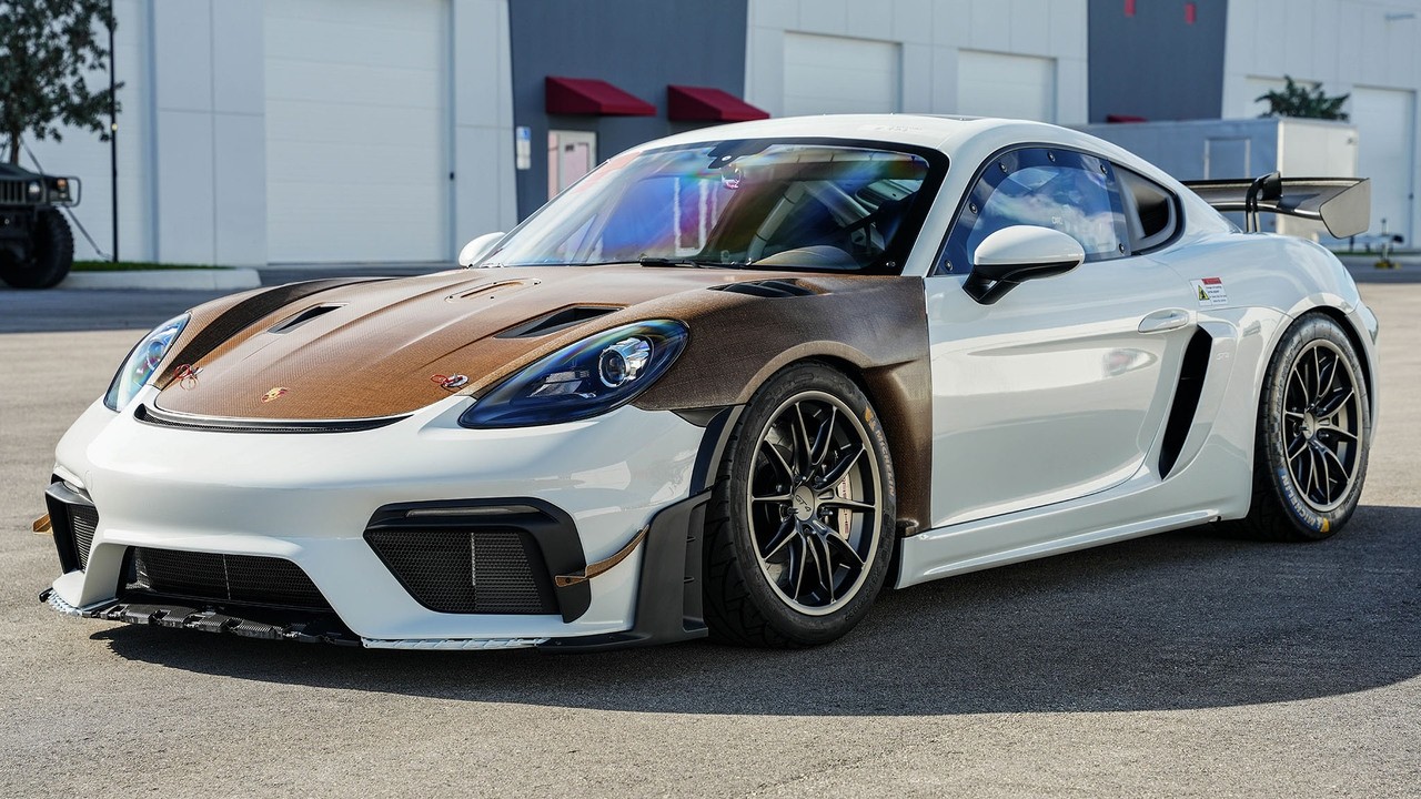2025 Porsche 718 Cayman GT4 RS Clubsport Walk-around Video