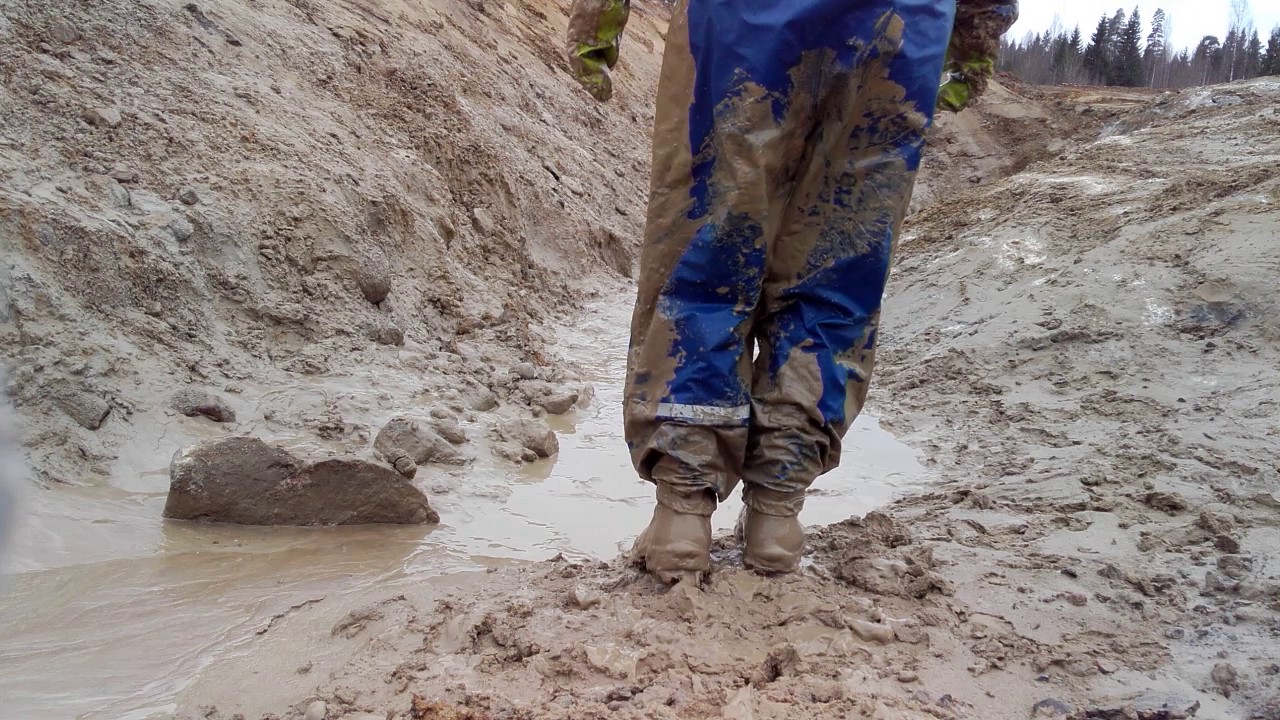 Muddy crawl