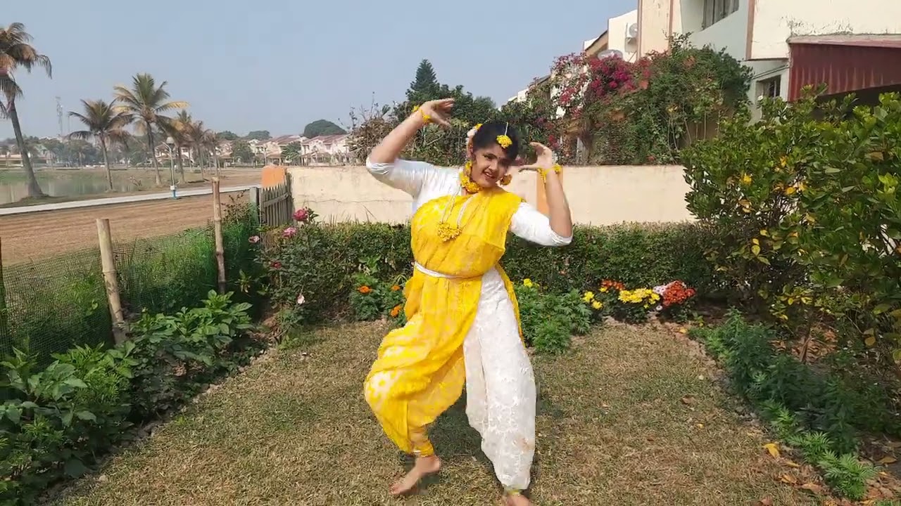 Saraswati Vandana ( Dance Cover) 
