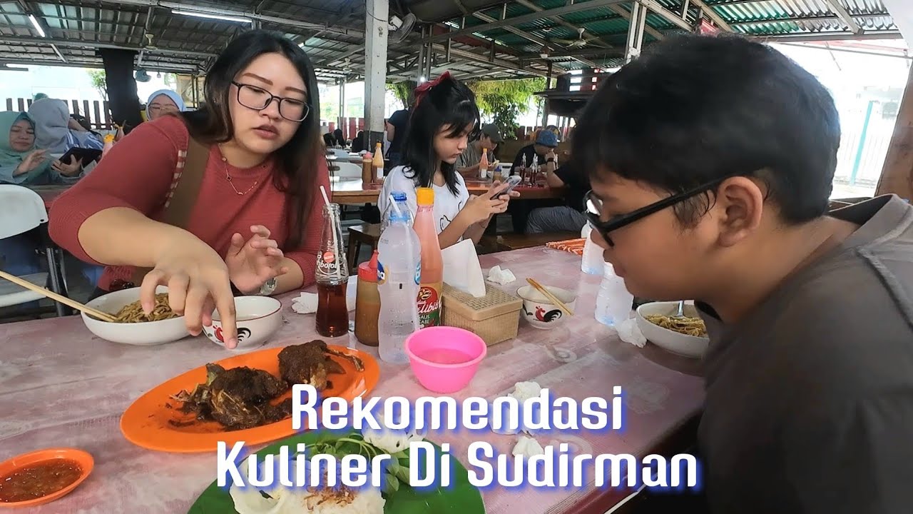 Kulineran Di Kampung Makan Dekat Stasiun Sudirman