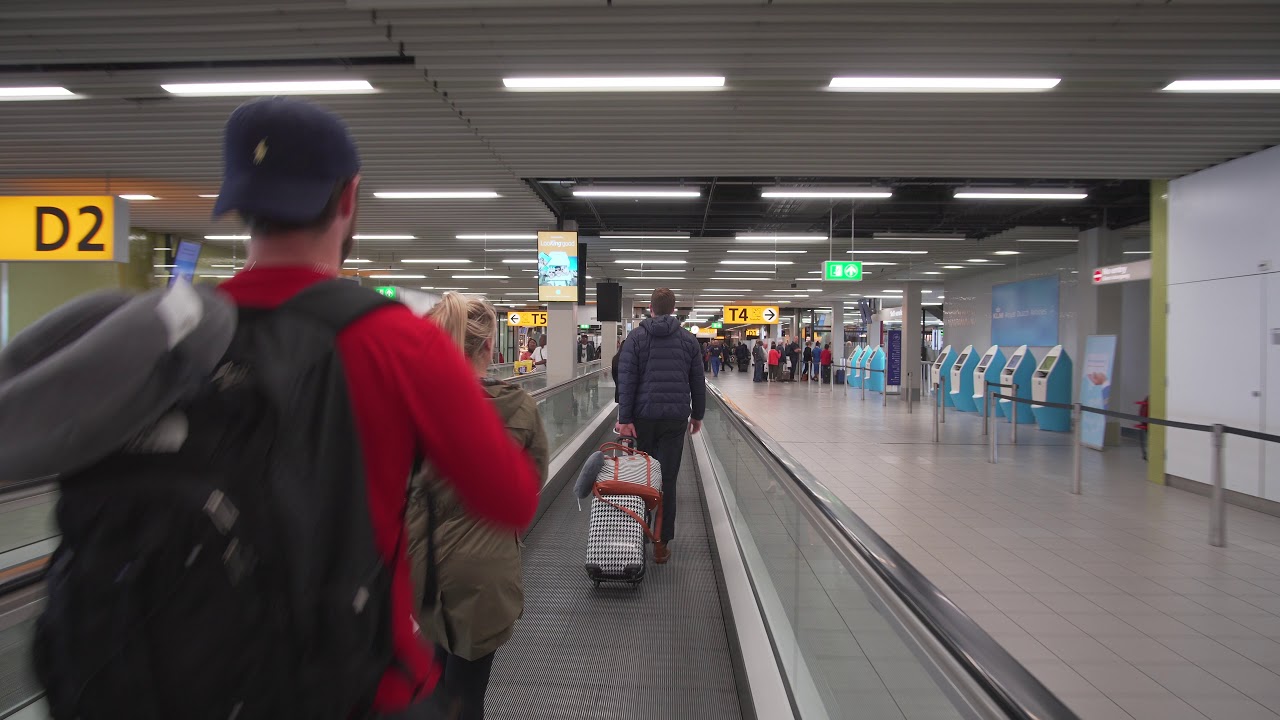 Netherlands, Schiphol Airport, walking around from Gate D7 to G7, 8X moving sidewalk, 2X escalator