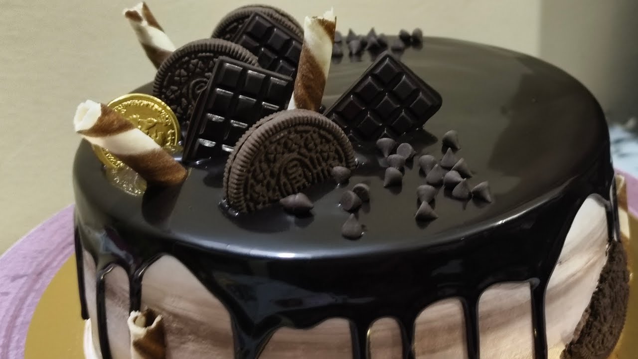 Aaj ka cake decoration 🍫😋  🤗#freshbake 