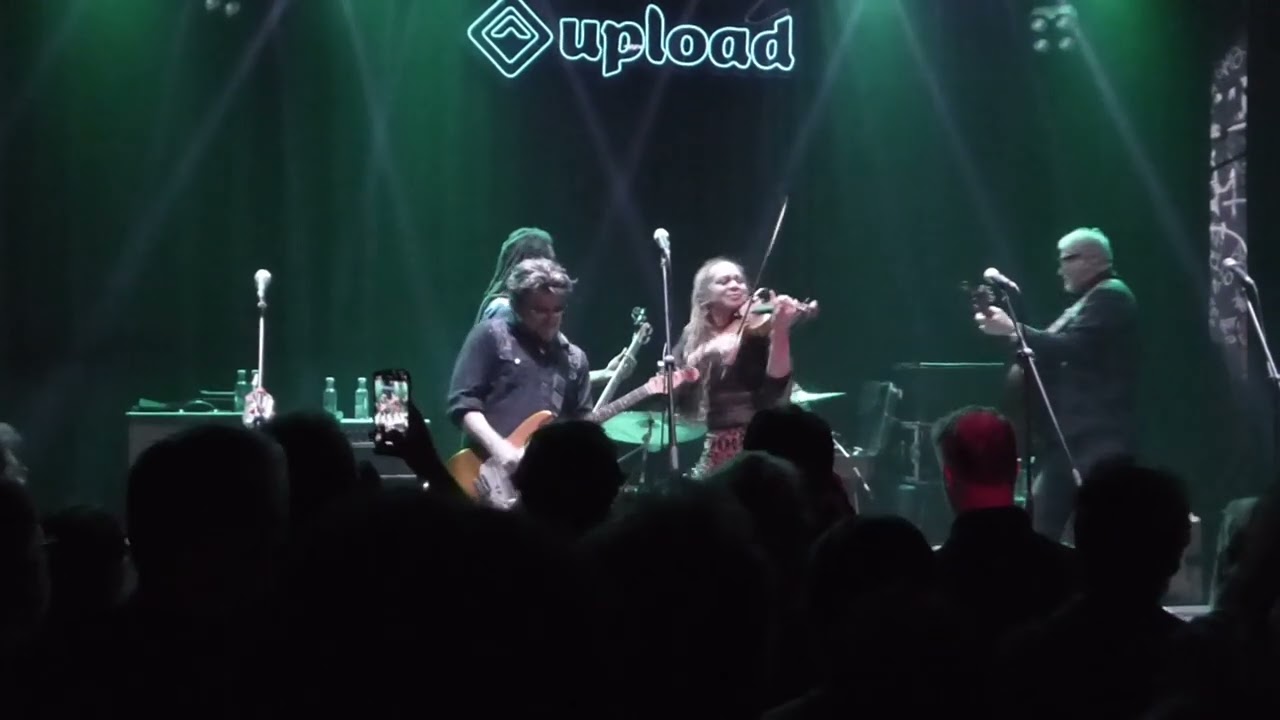 CRACKER   (Barcelona 27-11-2025)