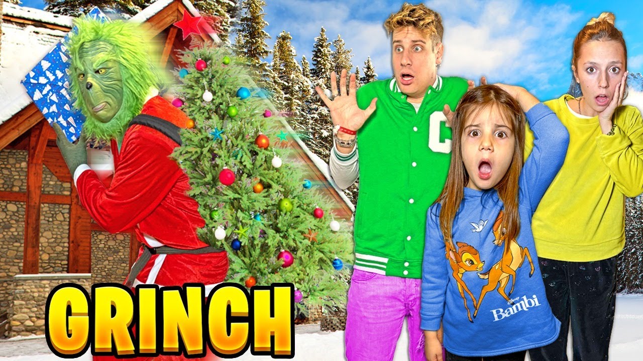 IL GRINCH ENTRA IN CASA DI PAP&Agrave; MIKE E LAURA E RUBA L'ALBERO DI NATALE! AURORA LO SCOPRE E PIANGE!