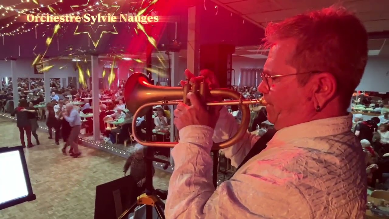 Orchestre Sylvie Nauges “LEspagnole à St Flour” Les fiancés d’Auvergne”Etoile des neiges”