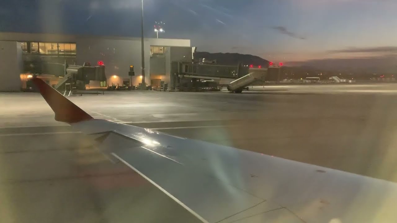 Air Nostrum (Iberia Regional) CRJ-1000 start up, taxi and takeoff from Malaga