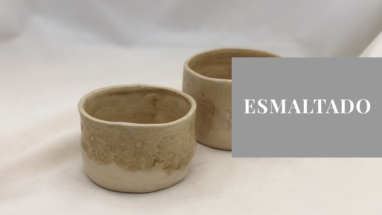 Cómo se esmaltan piezas de cerámica con diferentes tipos de esmaltes.