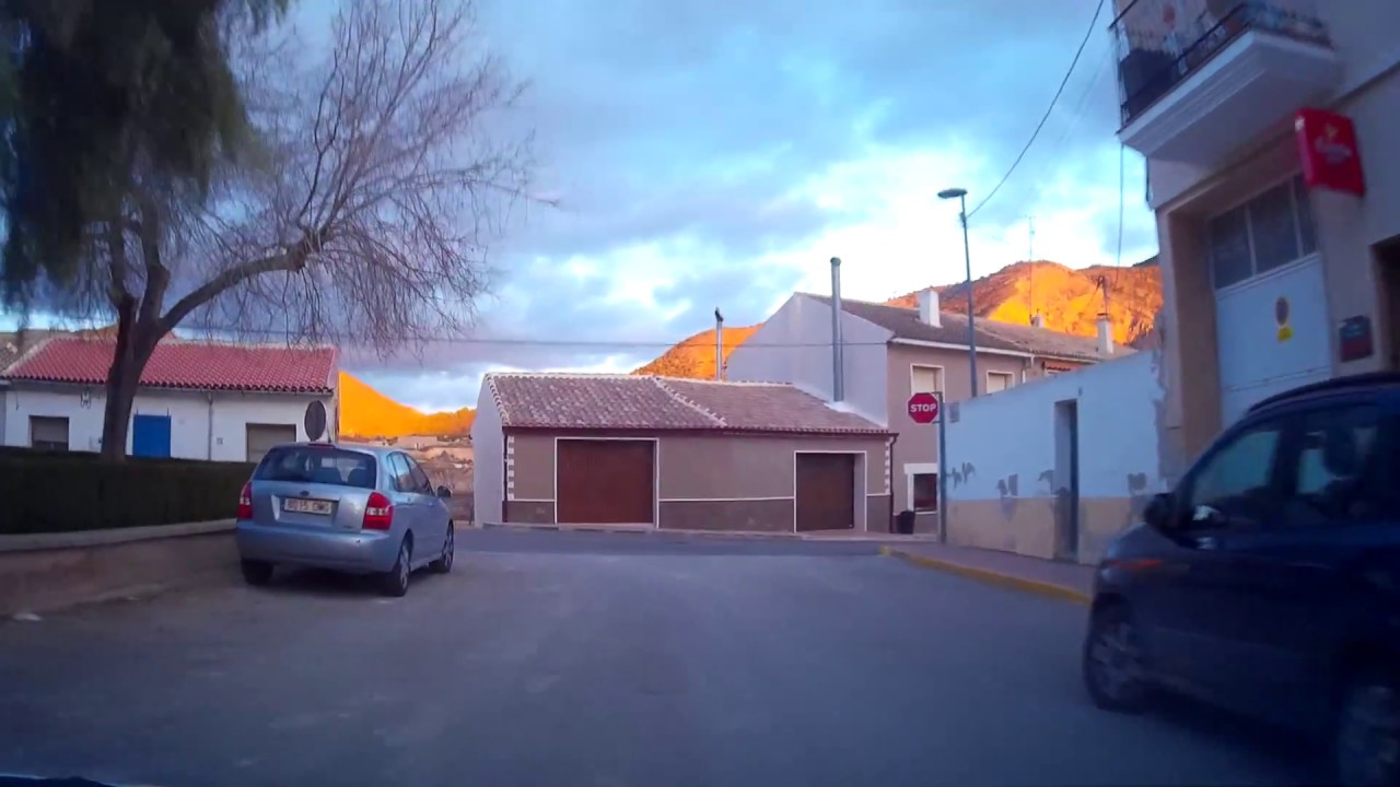 Salida de a Algueña o l'Alguenya