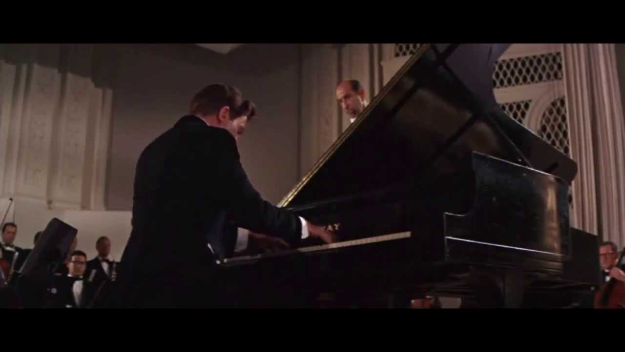Peter Sellers plays contemporary Piano Concert