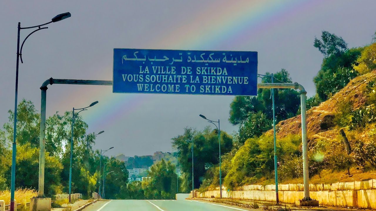 بجودة 4K: جولة في شوارع سكيكدة من حي 20 أوت وصولًا الى سطورة Carte visite de Skikda à l’été 2022