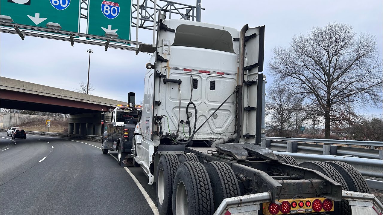 Dodging Traffic to Hook up a Freightliner Cascadia 