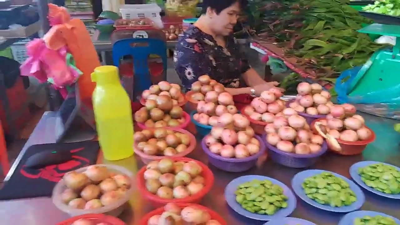 Jalan cari sayur dekat Central market sibu .