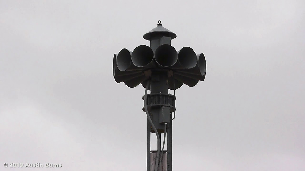 Modified Federal Signal 3T22 Noon Blast - Livingston WI - 4/11/19