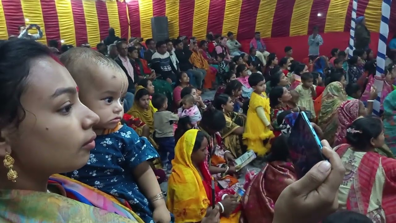 অষ্টকালীন লীলা কীর্তন এর সূর্য পূজোর সময় রাধা কৃষ্ণের যুগল নিত্য দর্শন। 