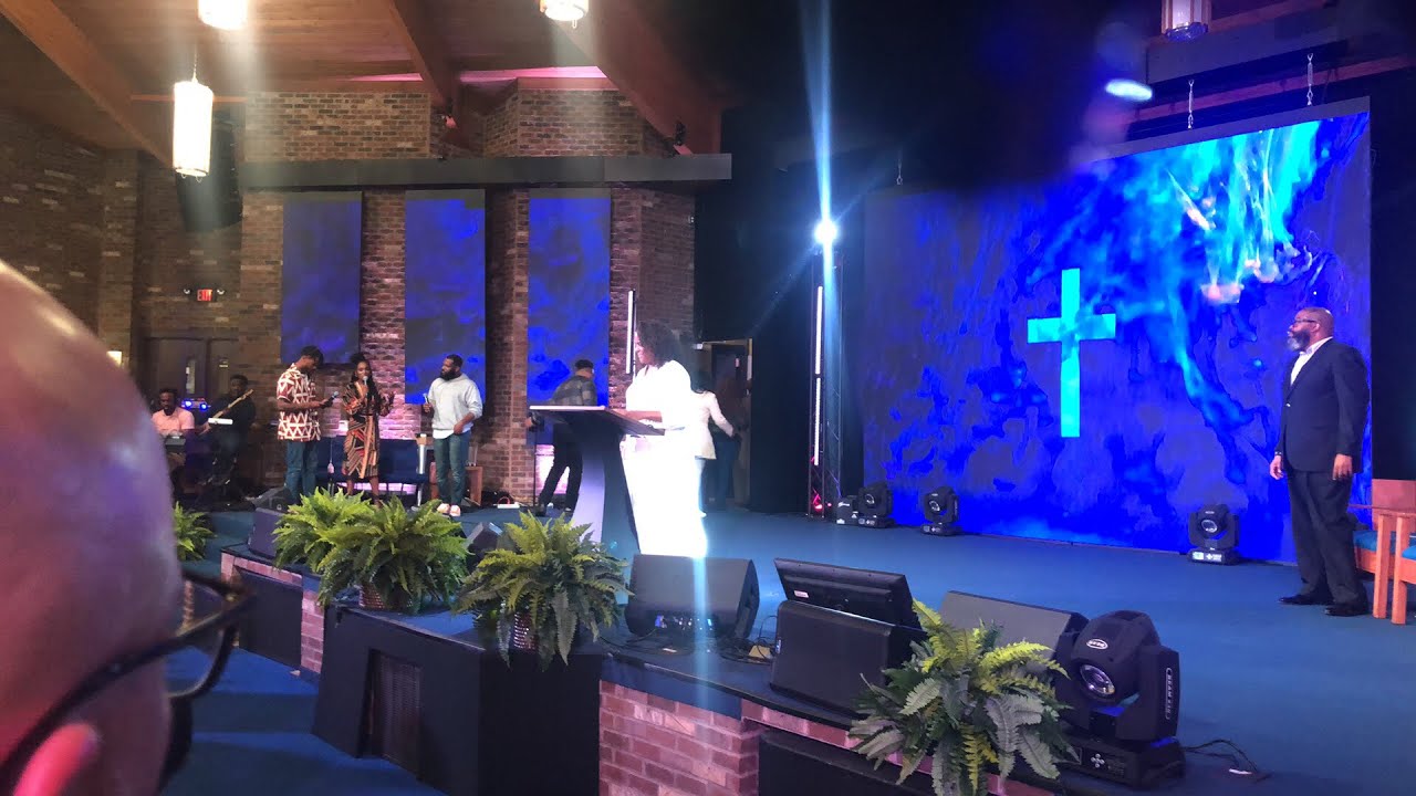 Pastor Bennett ministering in Detroit!