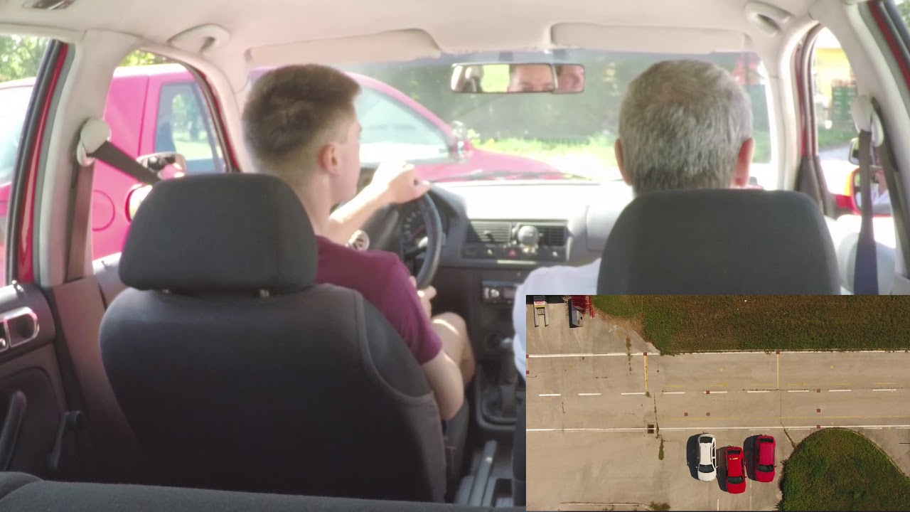 Derékszögű parkolás jobb előremenet