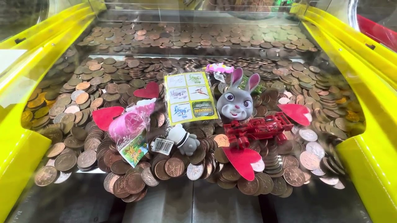 Only Fools and Horses 2p Coin Pusher Trying to Win Prizes and Tickets! Harts Amusement Arcade