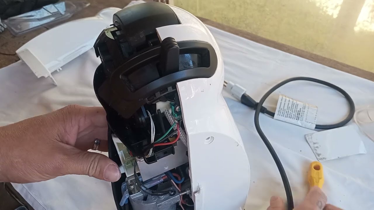 Como desmontar a cafeteira Dolce Gusto