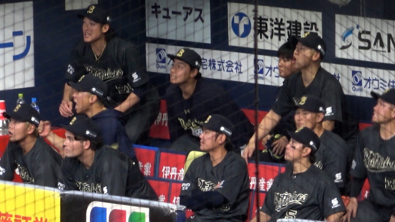 9回二死三塁の大ピンチ&hellip;抑えた瞬間のベンチが熱すぎた