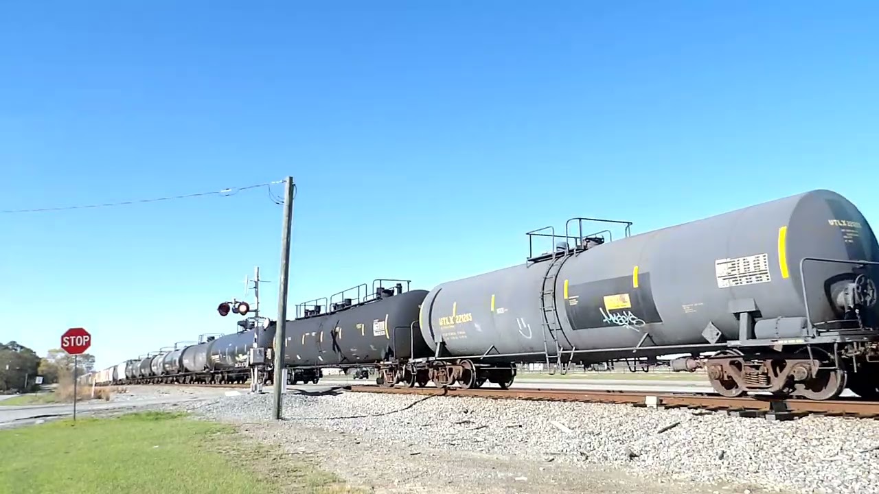 NS 4863 Leads NS 323 Through Warner Robins, GA 3-13-26