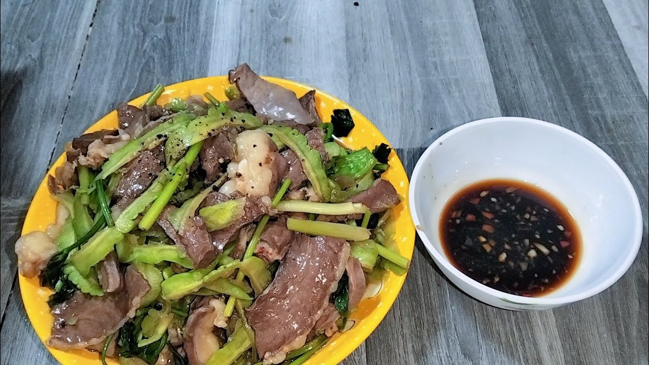 Tìm Bò Xào Khổ Qua Kiểu Này Ăn Hoài Không Ngán #buacomquenha 