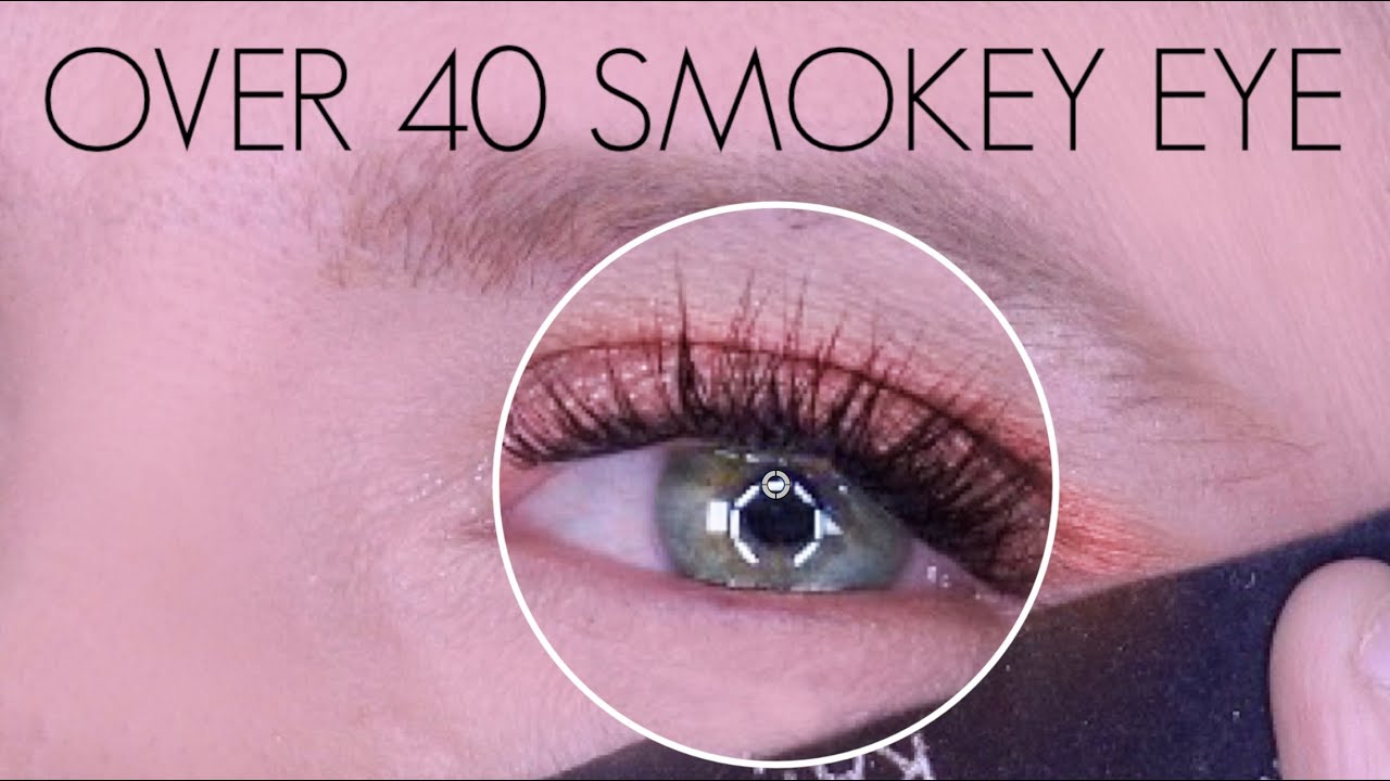 5 MINUTE SMOKEY EYE FOR OVER 40s