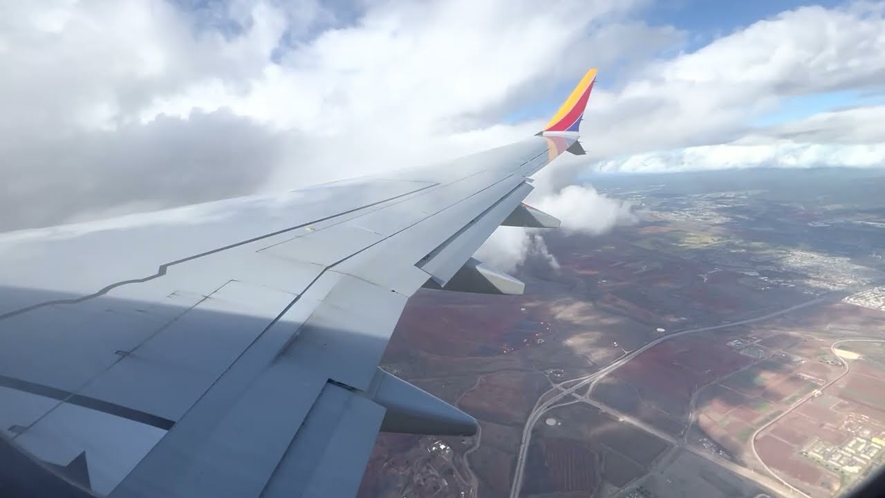 BUMPY AND RAINY LANDING IN HONOLULU, HAWAII! Southwest Airlines 737-MAX8