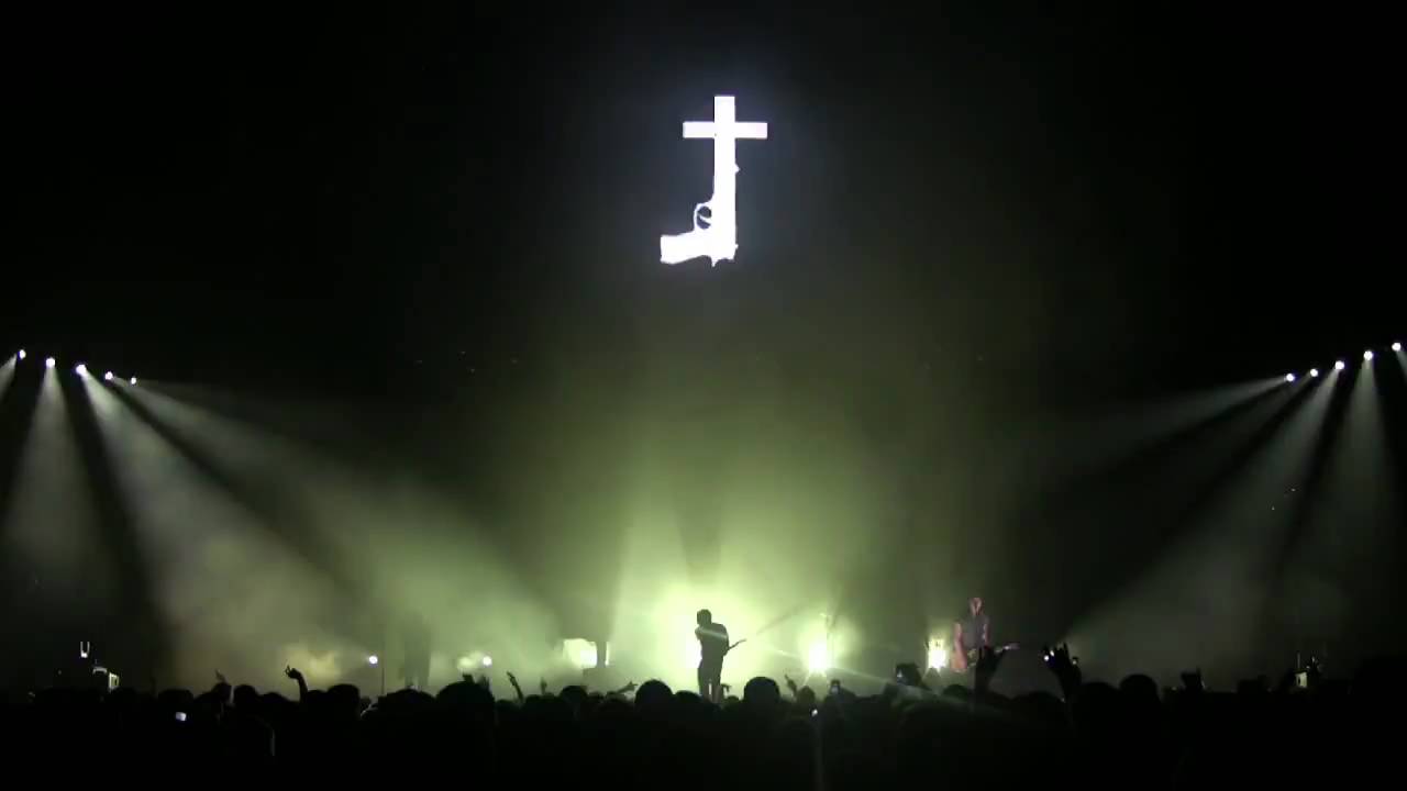 Nine Inch Nails - God Given (live from Sacramento)