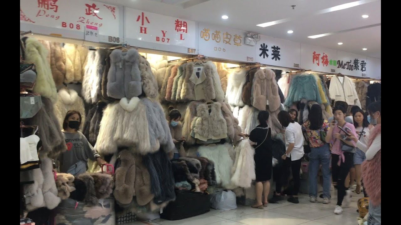 服装设计师揭秘冬季必备的毛毛皮草外套服装批发真实价格，水很深