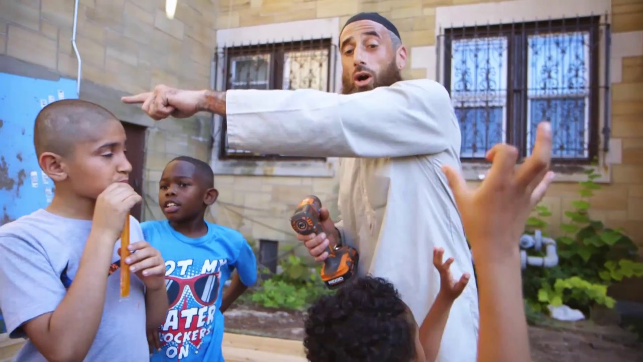 Doing Good in the Hood: Muslims Transforming America