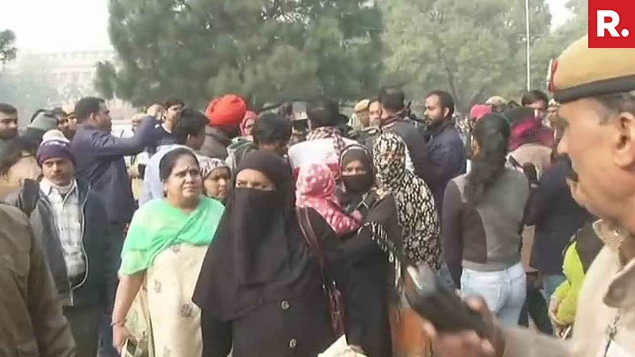 WATCH | Muslim Women Protest Outside Parliament