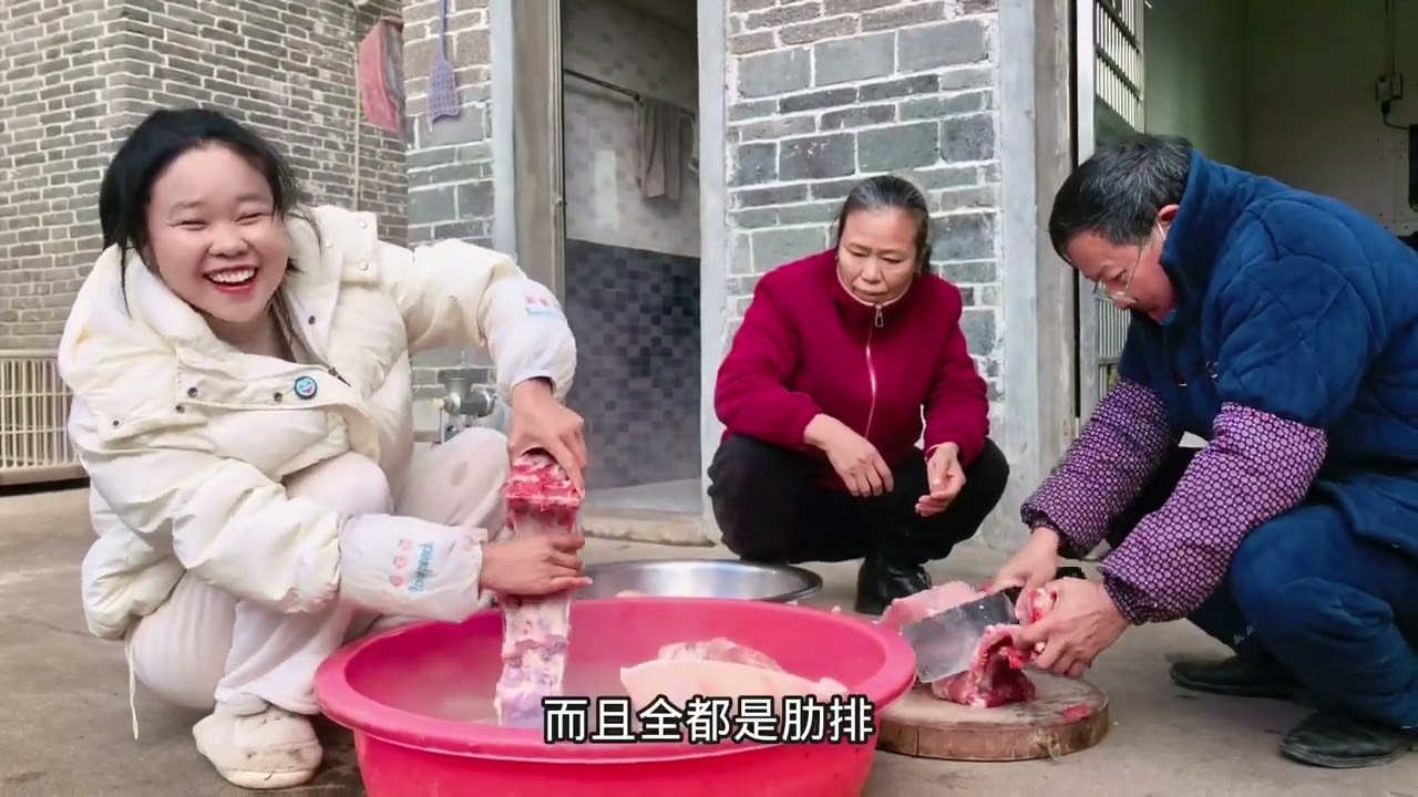 妈妈灌的香肠真香，灌了40多斤波哥还嫌少，肥瘦相间，晒得流油