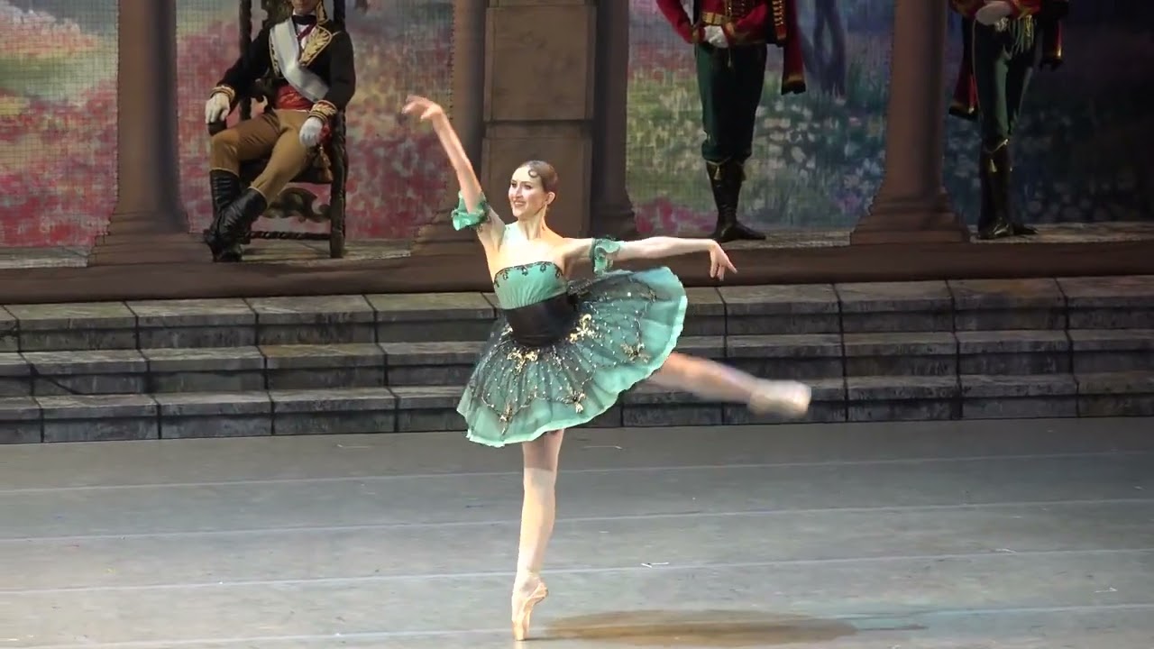 Viktoria Krasnokutskaya (Mariinsky Ballet) Paquita, Vestalka  variation