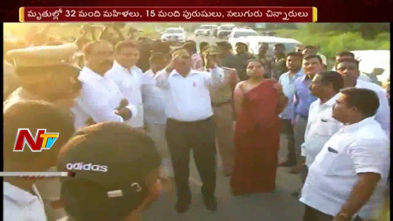 KTR with MP Kavitha Visits Kondagattu Bus Mishap Spot, Jagityal | NTV