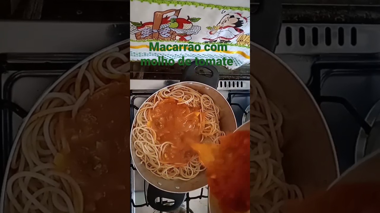 Macarr&atilde;o com molho de tomate . #macar&atilde;o#molhodetomatecaseiro #receitasfaceis #shorts