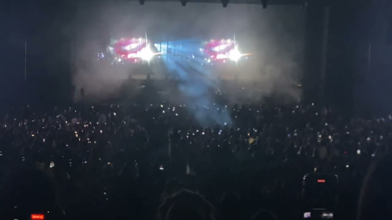 Gracie Abrams - Intro and Felt Good About You (Greek Theatre, Sept 9, 2024)