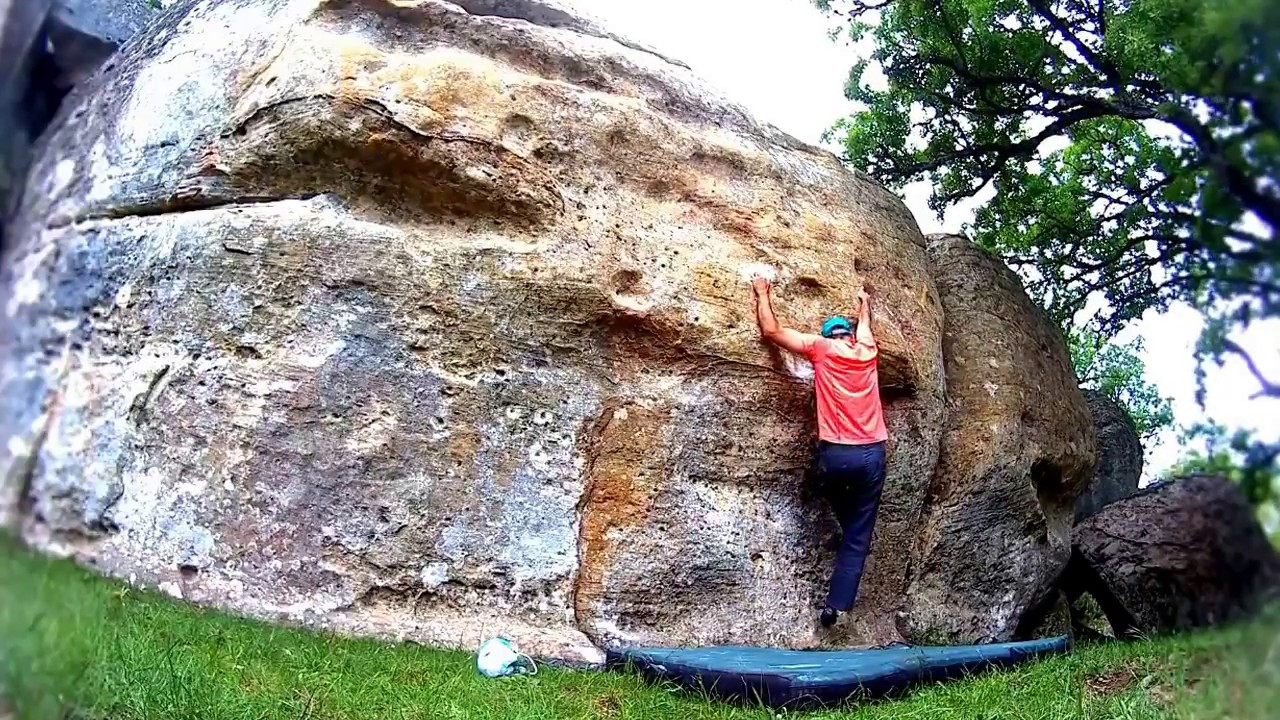 Escalada en Pedrajas Soria   bloque Patricio  6C+7A