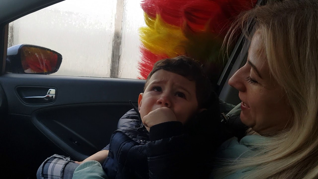 Emir Alp otomatik araba yıkama tecrübesi - Eğlenceli çocuk videoları