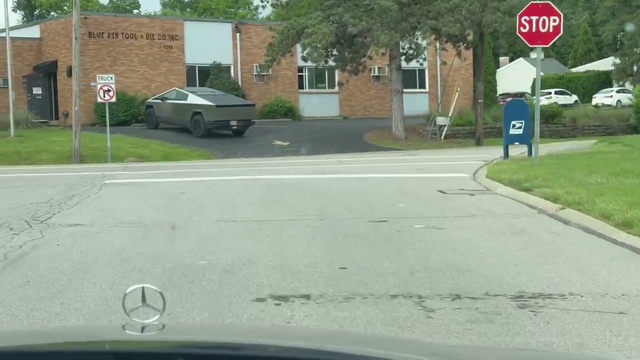 1989 Mercedes-Benz 260E Ride Along