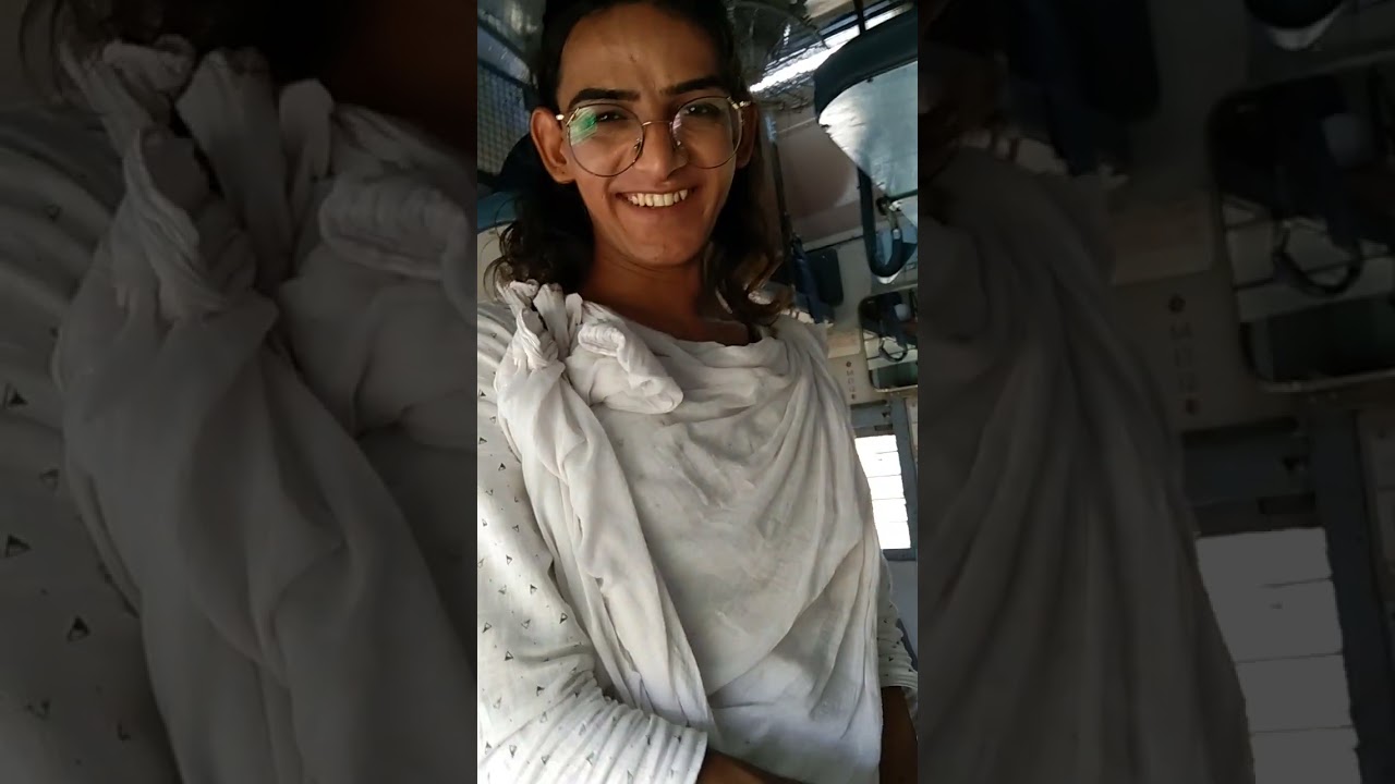 Train mein kinnar | ट्रेन में किन्नर | Train mein Khwaja Sera # Bibben ji ka vlog #YouTube #india .