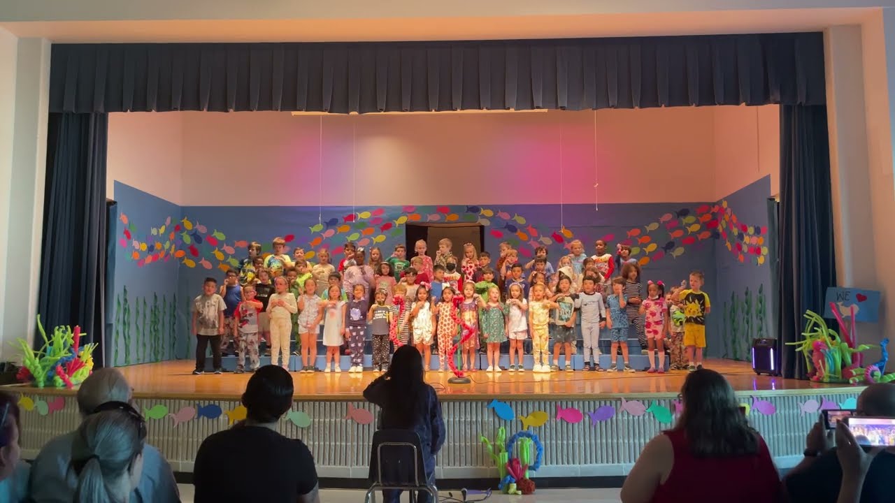 Baby Beluga- Kinder Music Performance 2022 (Castle Hills Elementary)