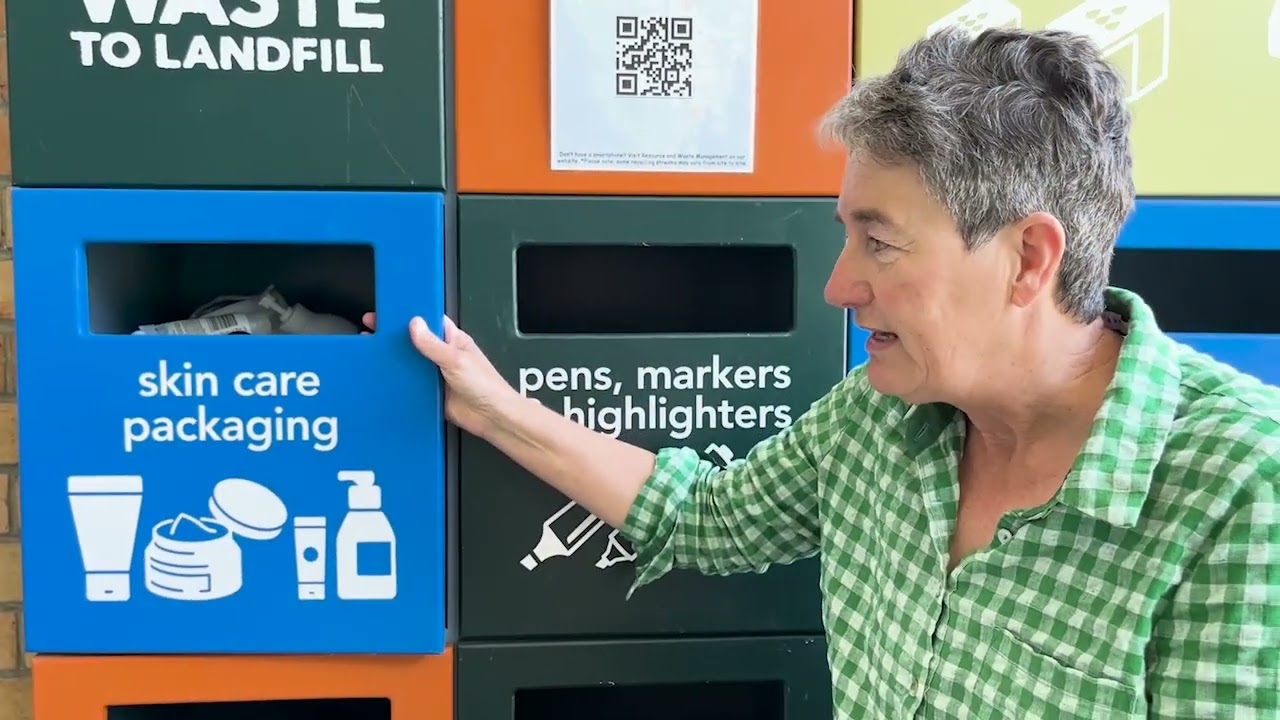 Mary Gill | Recycling Walls at the University of Tasmania