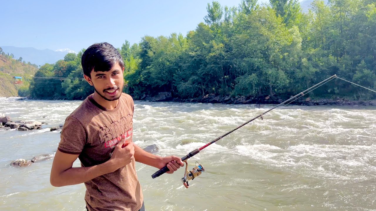 First Time Fish Hunting In River 🎣 | Zohaib Pendu