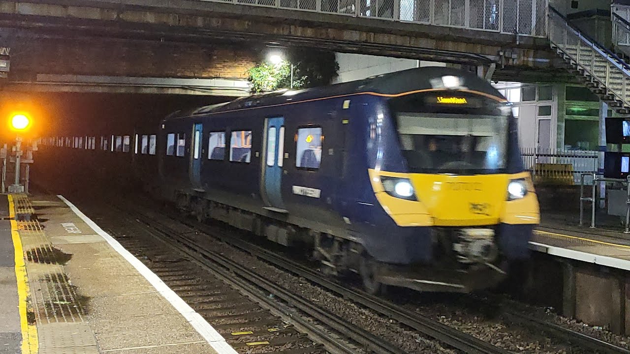S1 E8: Trains at Charlton, Nov 2023
