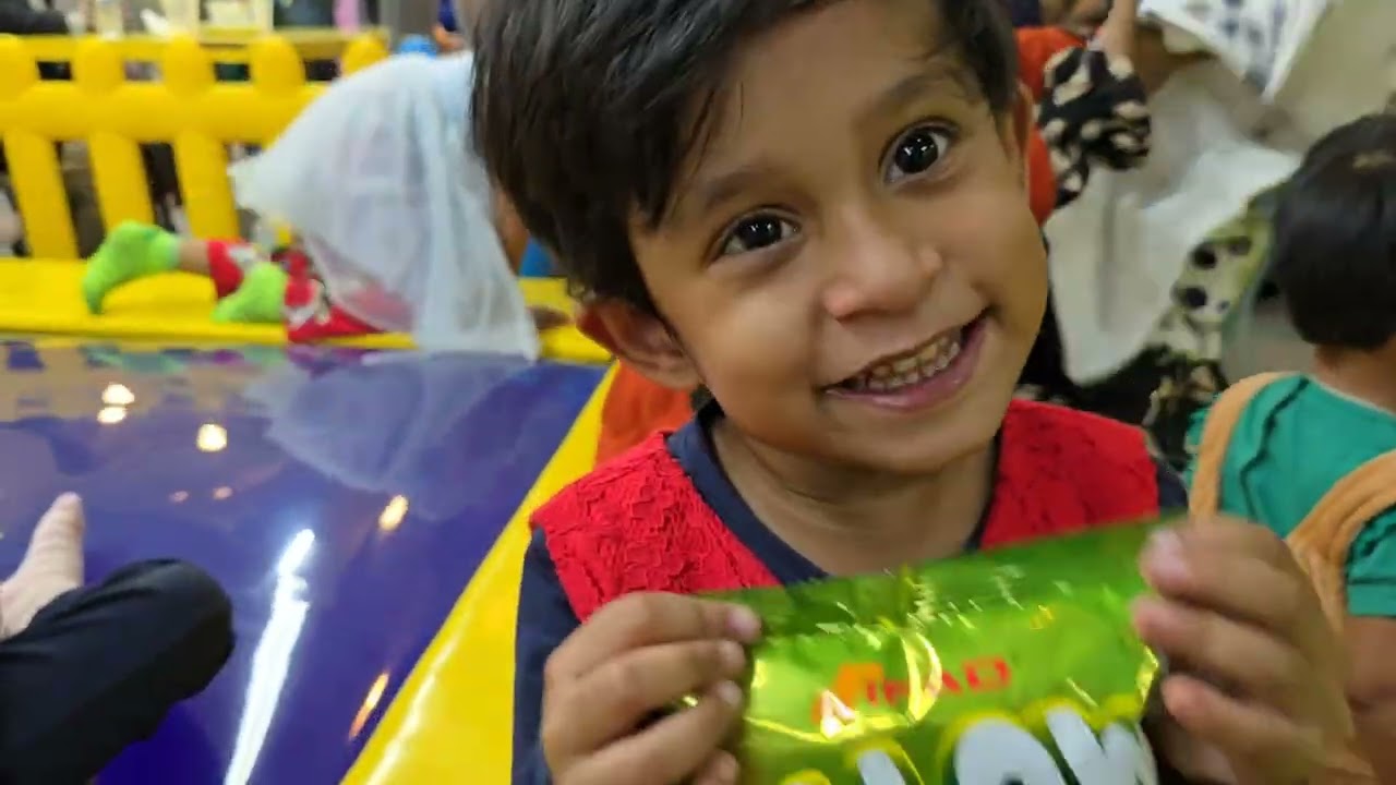 Christmas Day at Babuland Mirpur 2! ✨ The best gift for kids.