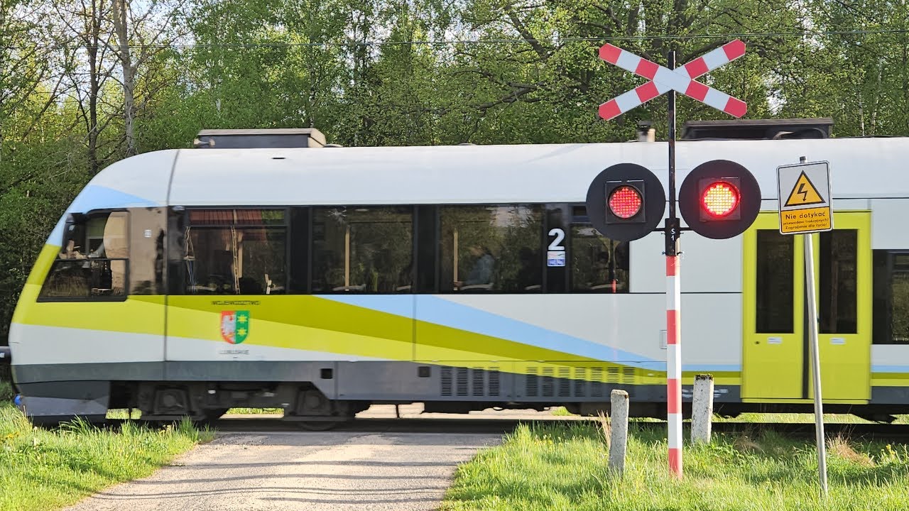 ?[*] Przejazd kolejowy (SSP)/Railroad crossing, Kwieciszowice #1